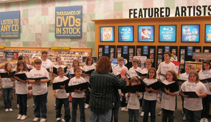 Hudson Valley Youth Chorale singing at Barnes & Noble in Kingston, NY on 11/23/2010